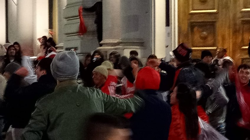 Los hinchas de River celebraron un nuevo título en el centro de Tandil